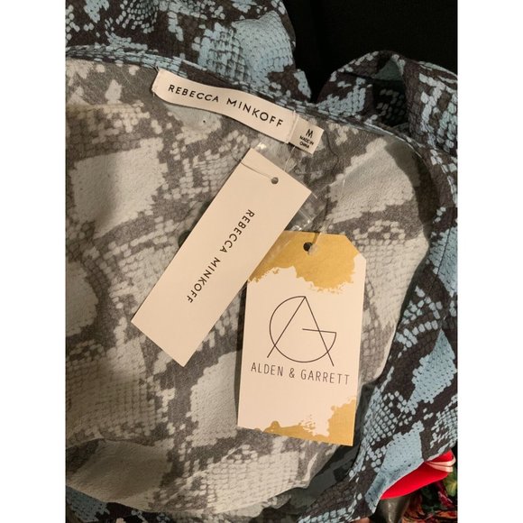 Rebecca Minkoff "Cindy" Blue Snakeskin Print V-Neck Top, Size Medium NWT $168 - Picture 7 of 7